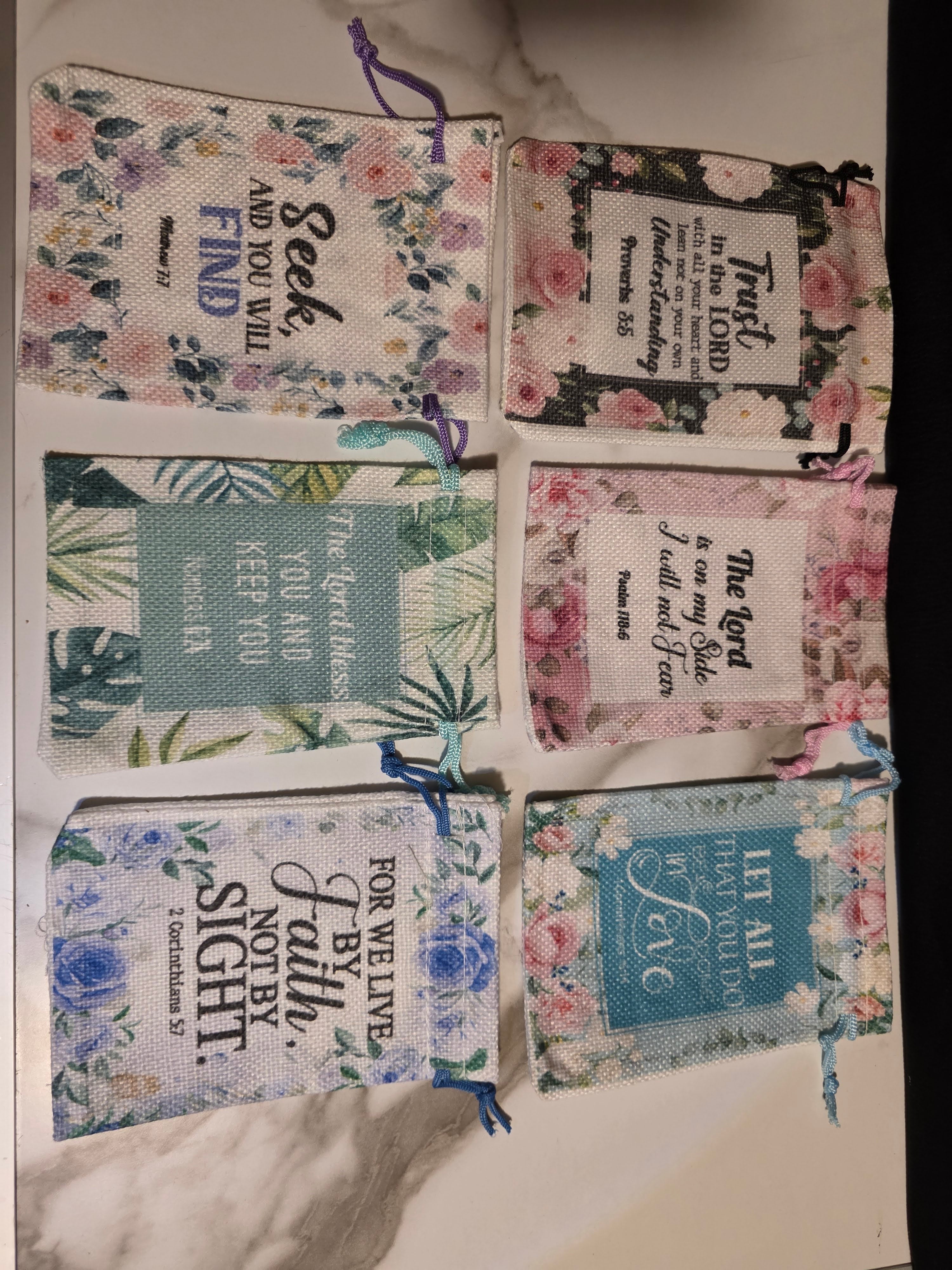 SMALL DRAWSTRING GIFT BAGS
