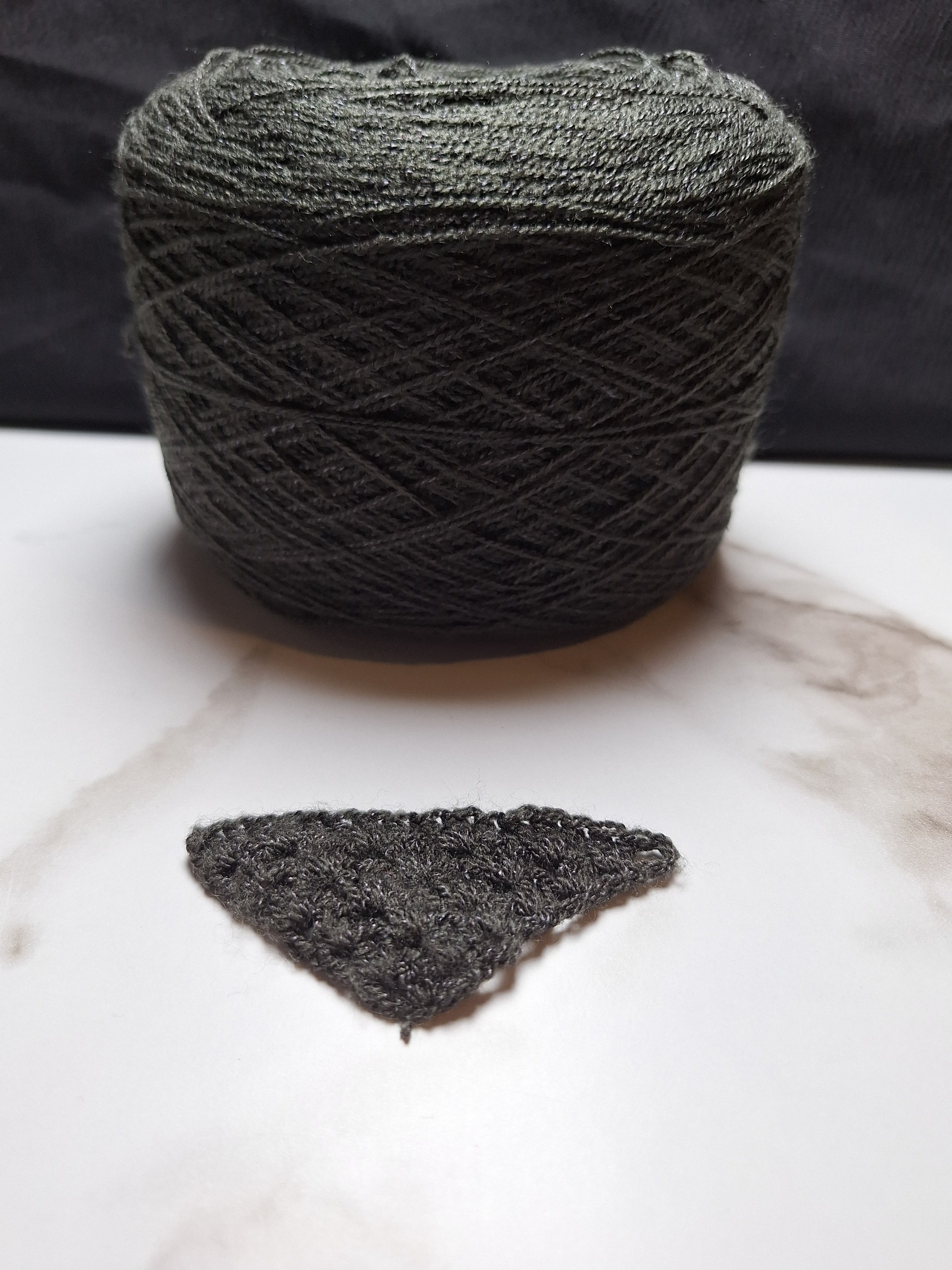 CHARCOAL GRAY